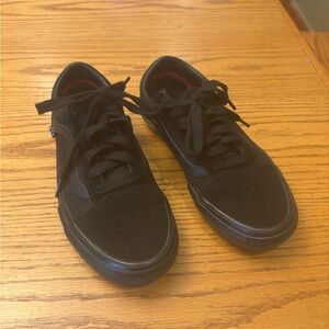 Vans Old Skool skateboard boys 4.5/woman’s 6